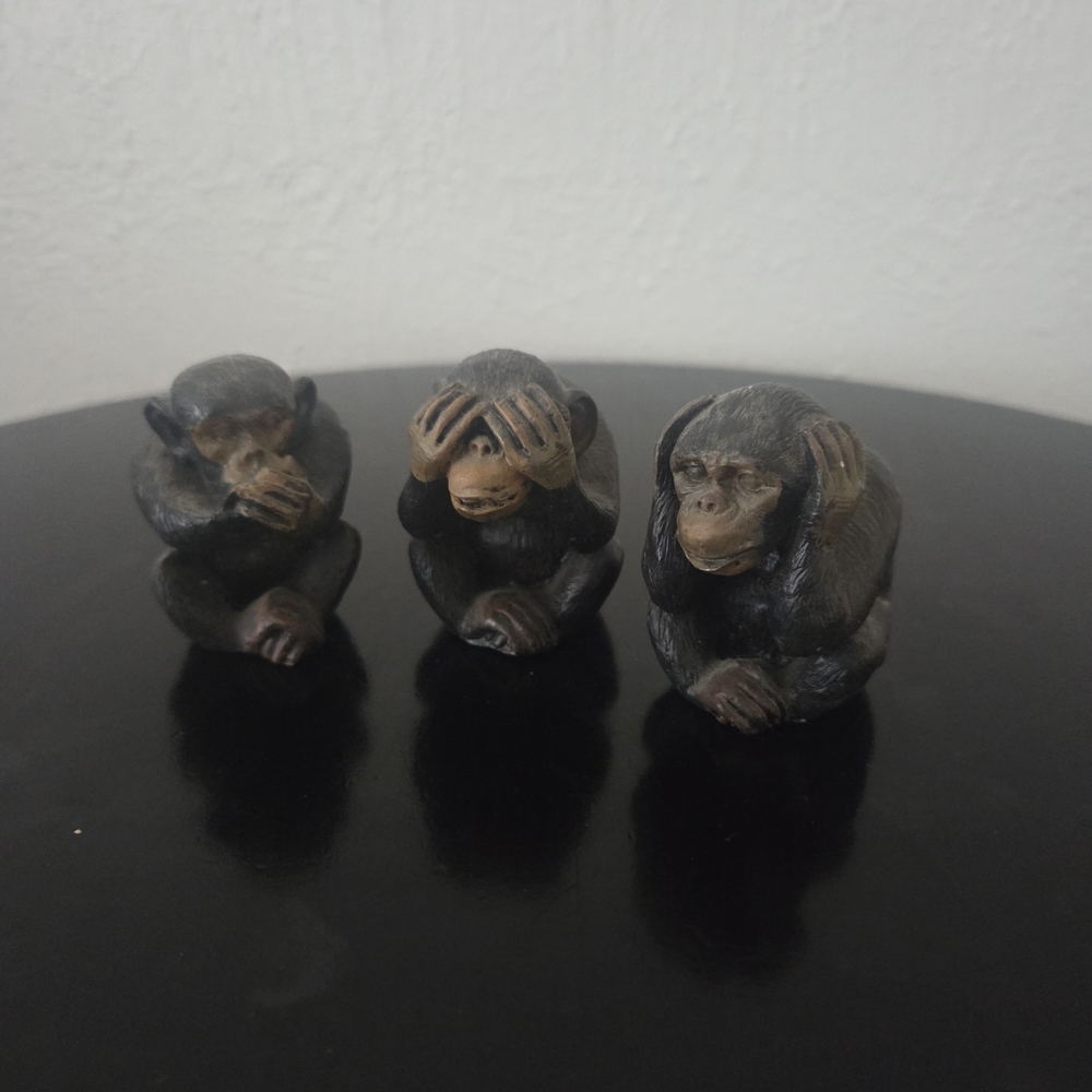 Three Wise Monkeys Figurine Set - Black and Brown
